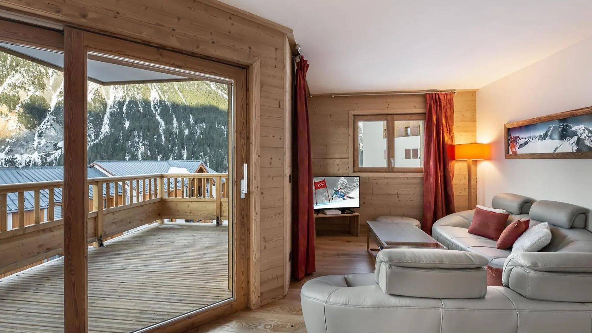 Appartement T4 A Courchevel Moriond, A 100M Des Pistes, Avec Parking, Wifi Et Services Inclus - Fr-1-563-48
